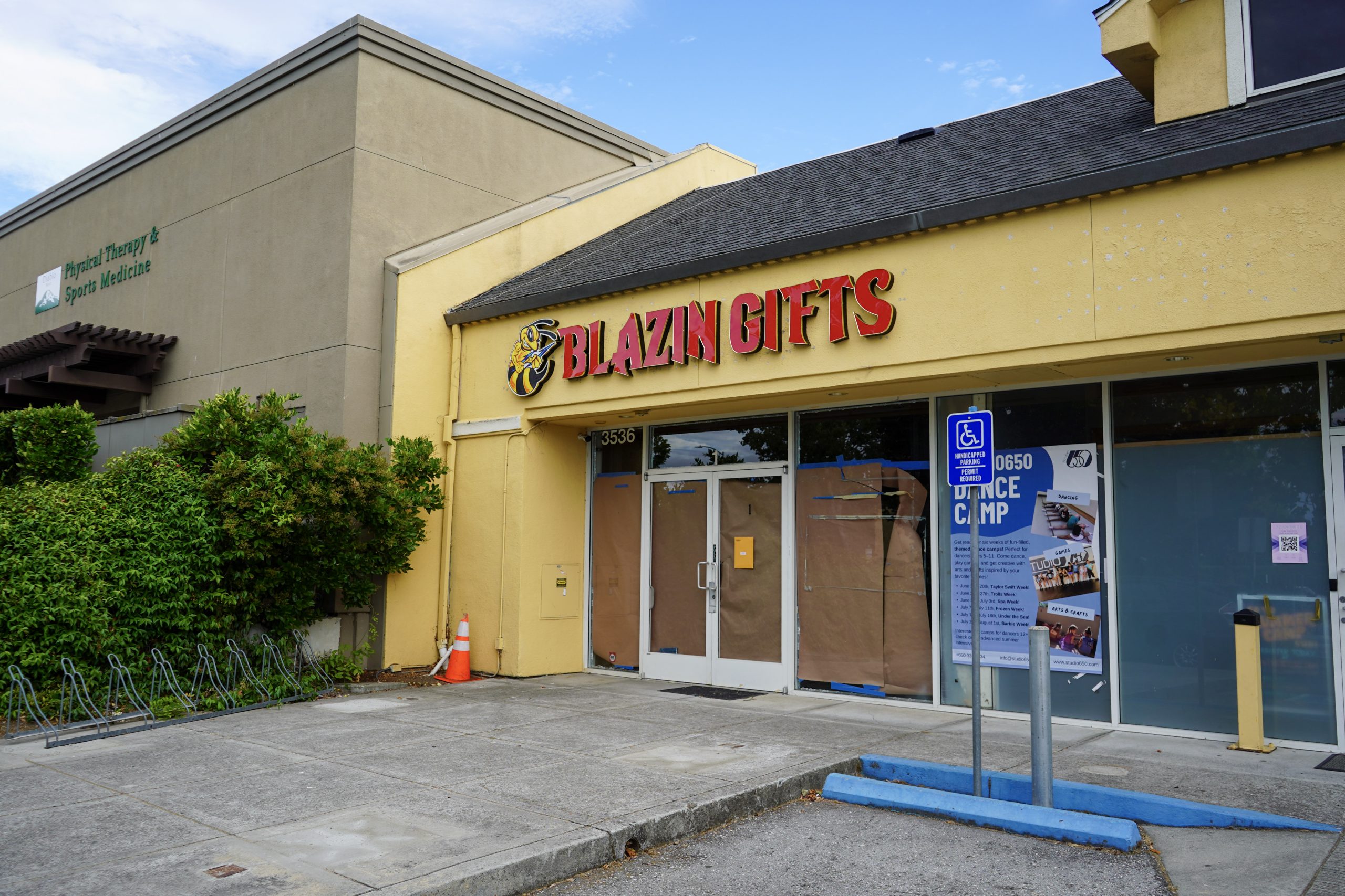 A smoke shop may be trying to open in West Menlo Park, again - The